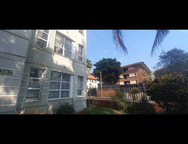 1.5 BEDROOM FLAT FOR SALE IN GLENWOOD